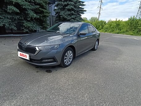 2021 Skoda Octavia IV (A8), серый, 2430000 рублей, вид 1