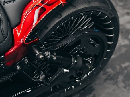 2016 Harley-Davidson V-Rod, красный, 3800000 рублей, вид 4