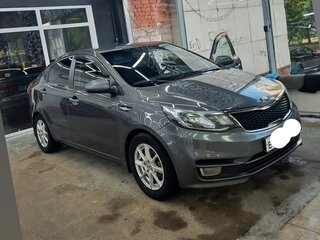 2015 Kia Rio III Рестайлинг, серый, 830000 рублей, вид 1