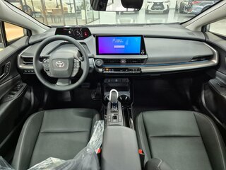 2025 Toyota Prius V (XW60), серый, 3139099 рублей, вид 5