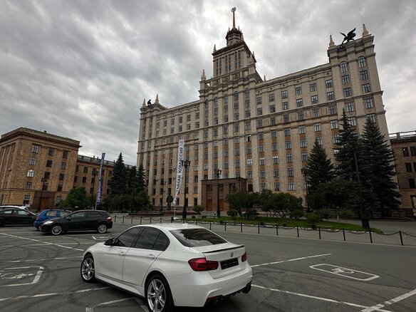 2018 BMW 3 серии 330i xDrive VI (F3x) Рестайлинг, белый, 2399000 рублей - вид 7