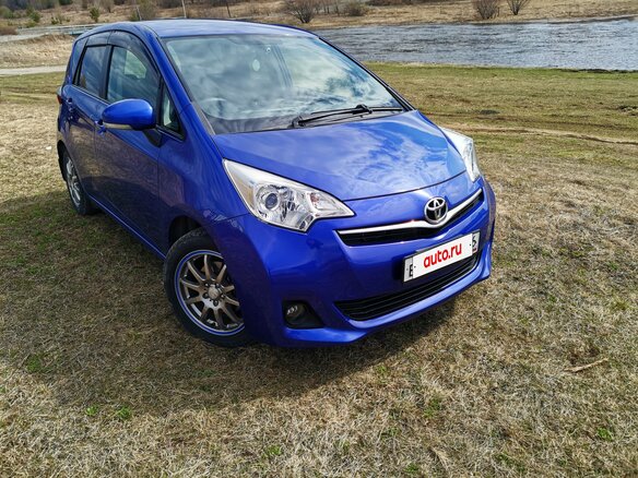 2011 Toyota Ractis II, синий - вид 2