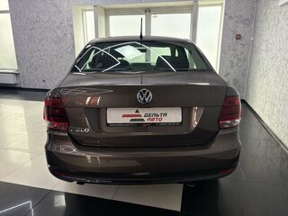 2016 Volkswagen Polo V Рестайлинг, коричневый, 1399000 рублей, вид 4