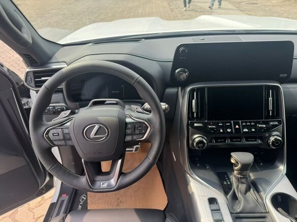 2026 Lexus LX 600 IV, белый, 20500000 рублей - вид 5