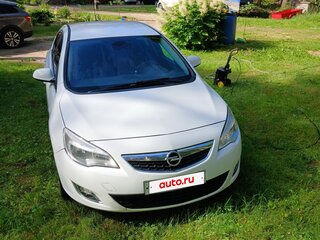 2010 Opel Astra J, белый, 680000 рублей, вид 2