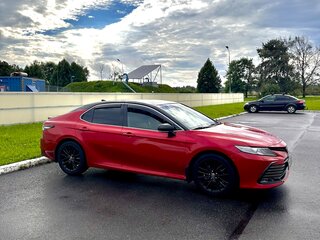 2022 Toyota Camry VIII (XV70) Рестайлинг, красный, 2350000 рублей, вид 5