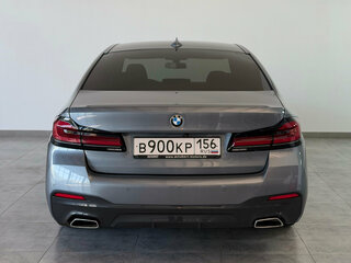 2021 BMW 5 серии 530d xDrive VII (G30/G31/G38) Рестайлинг, серый, 5990000 рублей, вид 4