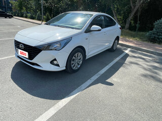 2021 Hyundai Solaris II Рестайлинг, белый, 1490000 рублей, вид 1