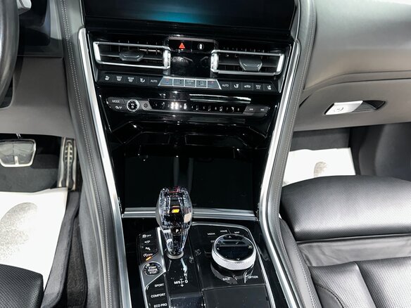 2019 BMW 8 серии 840d xDrive II (G14/G15/G16), чёрный, 7500000 рублей - вид 12