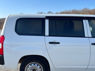 2018 Toyota Probox I Рестайлинг, белый, 815000 рублей, вид 3
