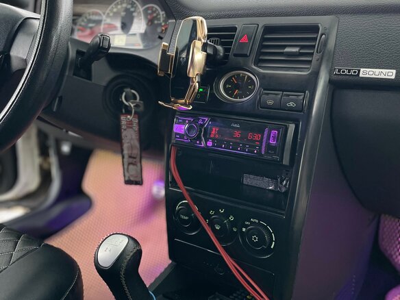 2011 Lada (ВАЗ) Priora I, белый, 390000 рублей - вид 16