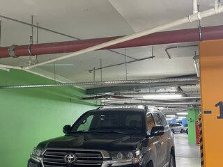 2017 Toyota Land Cruiser 200 Series Рестайлинг 2, чёрный, 5900000 рублей, вид 3