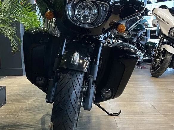 2026 Indian Roadmaster, чёрный - вид 12