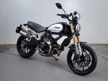 2018 Ducati Scrambler 1100, чёрный, 799000 рублей, вид 2