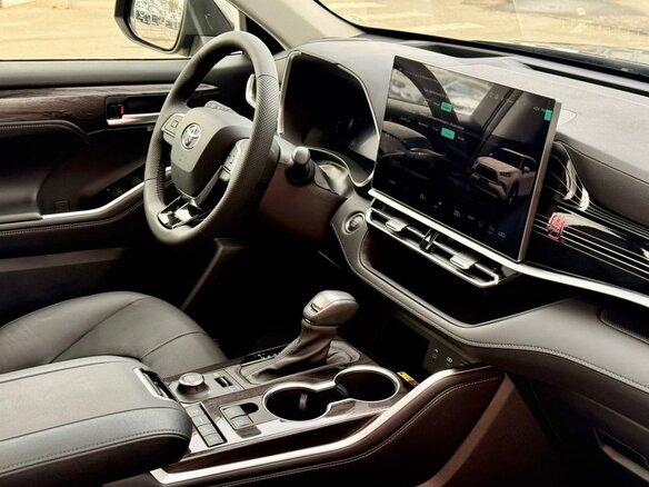 2026 Lexus GX 550 III, чёрный, 14700000 рублей - вид 3