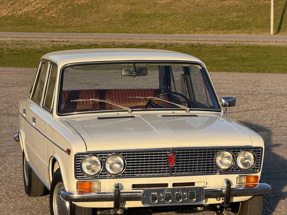 1980 Lada (ВАЗ) 2103, белый, 1250000 рублей - вид 2