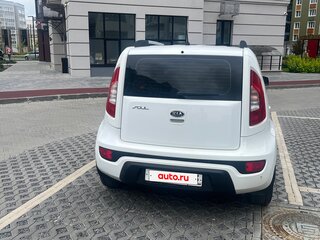 2012 Kia Soul I Рестайлинг, белый, 700000 рублей, вид 4