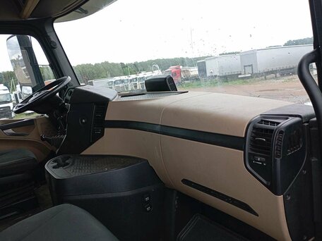 2022 Mercedes-Benz Actros, белый, 6840000 рублей, вид 5