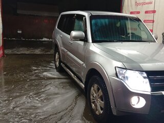 2011 Mitsubishi Pajero IV, серебристый, 1400000 рублей, вид 3