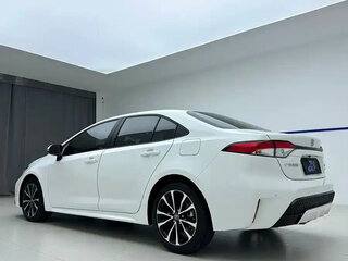 2022 Toyota Levin XII (E210) Рестайлинг, белый, 1350600 рублей, вид 4