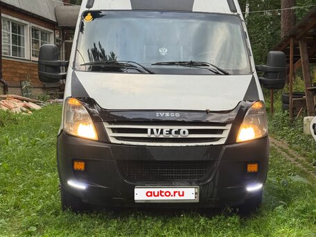2010 Iveco Daily, белый, 999999 рублей, вид 3