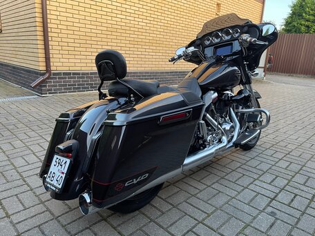 2020 Harley-Davidson CVO Street Glide, чёрный, 2500000 рублей, вид 5