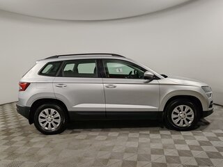 2021 Skoda Karoq I, серебристый, 1985000 рублей, вид 4
