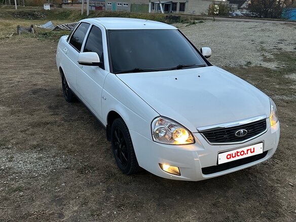 2018 Lada (ВАЗ) Priora I Рестайлинг, белый - вид 2