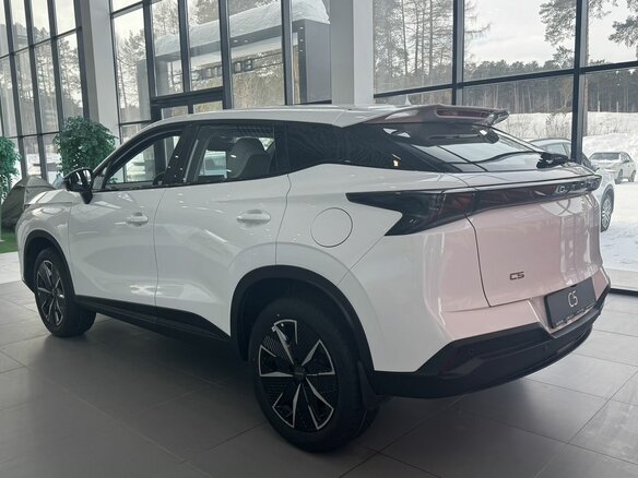 2026 Omoda C5 II, белый, 2729000 рублей - вид 4