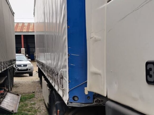 2000 Volvo FH, белый, 1350000 рублей - вид 2