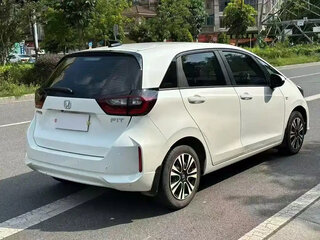2021 Honda Fit IV, белый, 1320000 рублей, вид 3