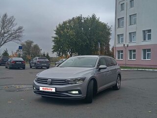 2019 Volkswagen Passat Alltrack B8 Рестайлинг, серебристый, 2260000 рублей, вид 1