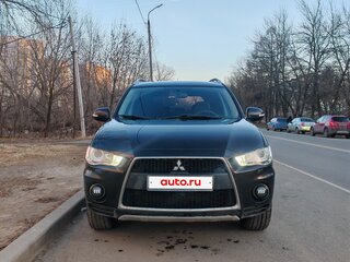2010 Mitsubishi Outlander II Рестайлинг, чёрный, 984000 рублей, вид 2