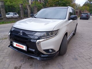 2022 Mitsubishi Outlander III Рестайлинг 3, белый, 3750000 рублей, вид 2