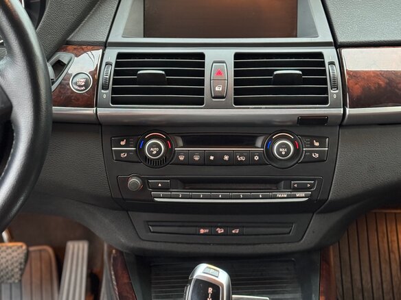 2010 BMW X5 35i II (E70) Рестайлинг, чёрный, 1700000 рублей - вид 16