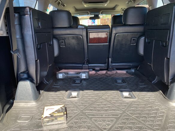 2010 Lexus LX 570 III, чёрный, 4200000 рублей - вид 6