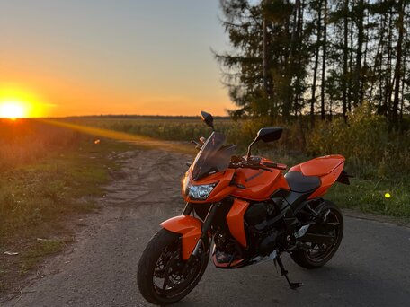 2008 Kawasaki Z 750, оранжевый, 600000 рублей, вид 1