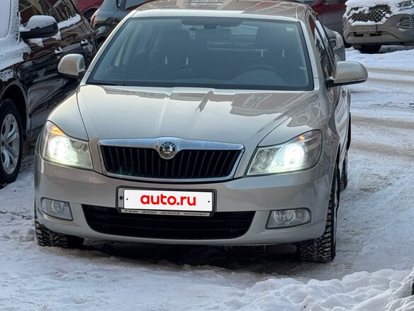 2012 Skoda Octavia II (A5) Рестайлинг, серебристый, 770000 рублей - вид 3