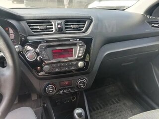 2014 Kia Rio 4-speed III, серый, 880000 рублей, вид 3
