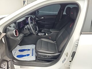 2023 Chevrolet Trax II, белый, 1650600 рублей, вид 5