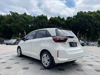 2022 Honda Fit IV, белый, 1310000 рублей, вид 4