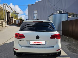 2010 Volkswagen Touareg II, белый, 1690000 рублей, вид 5