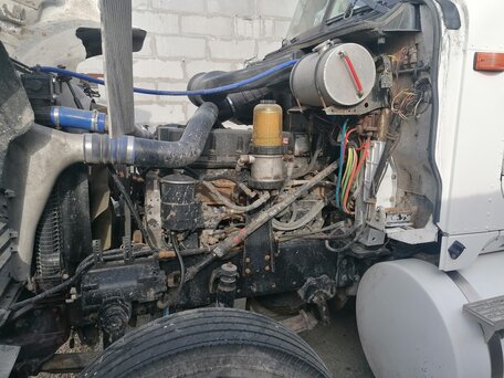 1999 International 9000 Series, белый, 1300000 рублей, вид 3