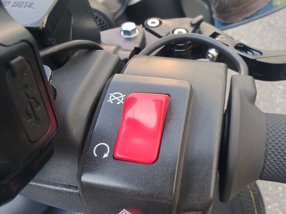 2018 Suzuki Burgman (SkyWave) 650, белый, 980000 рублей - вид 24