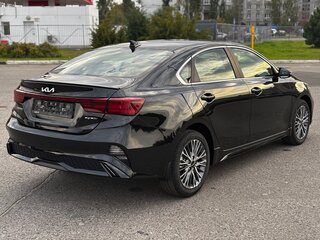2025 Kia Cerato IV Рестайлинг, чёрный, 3750000 рублей, вид 4
