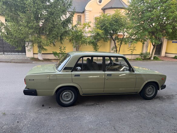 2003 Lada (ВАЗ) 2107, бежевый, 270000 рублей - вид 3
