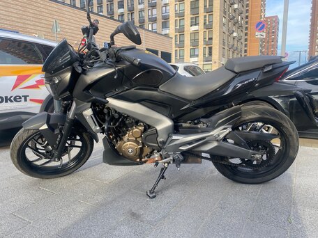 2018 Bajaj Dominar 400, чёрный, 300000 рублей, вид 1