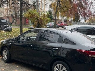 2020 Kia Rio IV Рестайлинг, чёрный, 1600000 рублей, вид 2