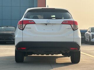2021 Honda Vezel I Рестайлинг, белый, 1837000 рублей, вид 4