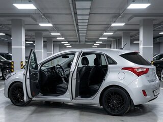 2012 Hyundai i30 II, серый, 750000 рублей, вид 4